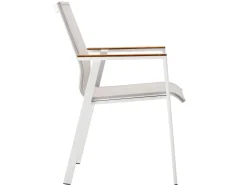 Soul Stapelsessel white mit Teak-Armlehne